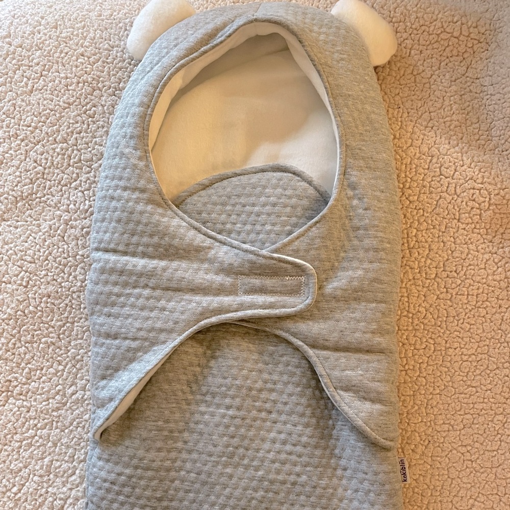 Kakiblin 2 in 1 Baby Sleeping Wrap in Grey/White